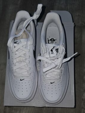Nike White Air Force 1 Low Top Sneakers